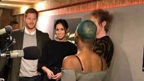 Enrique y Meghan visitan una emisora de radio juvenil en el sur de Londres
