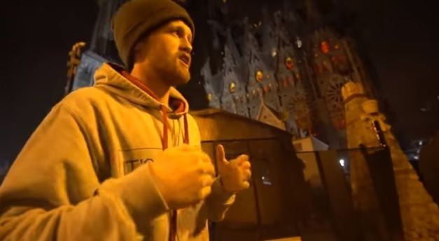 Investigan a youtubers que escalaron la Sagrada Familia burlando seguridad