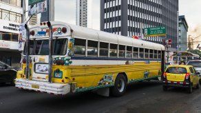 Presentan estrategia para reducir emisiones de gases originadas por el transporte
