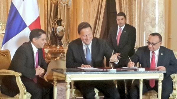 Presidente Varela sanciona ley del programa 120 a los 65
