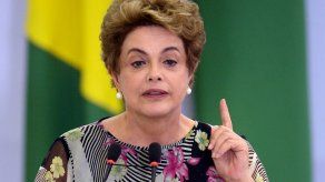 Rousseff satisfecha por entrega al Supremo de sus conversaciones pinchadas con Lula