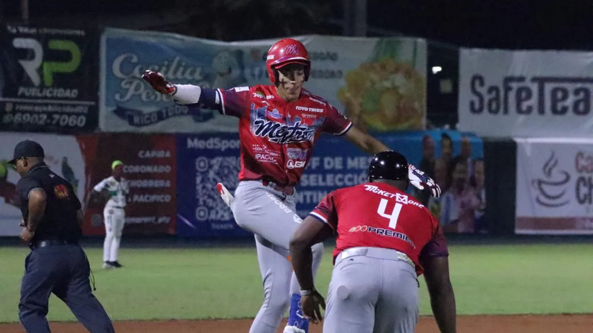 Béisbol Juvenil 2025: Panamá Metro inició con el pie derecho la Serie de 8 ante Bocas