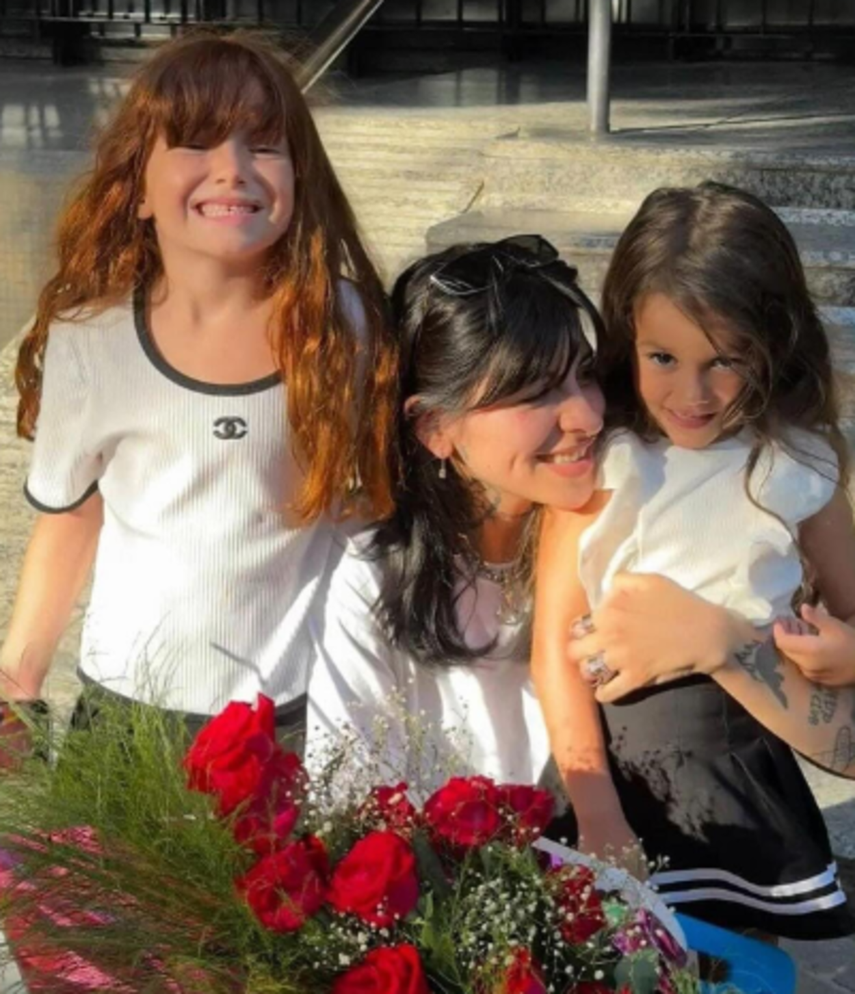 Cazzu reaparece más feliz que nunca y desmiente embarazo