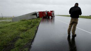 Elevan a 8 la cifra provisional de fallecidos por paso de Harvey en Texas