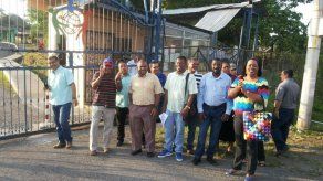 Instructores del Inadeh en Colón protestan