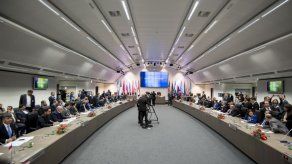 La OPEP acuerda recortar la producción por primera vez en 8 años La OPEP acuerda recortar la producción por primera vez en 8 años