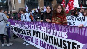 Francia da primer paso para consagrar el aborto como un derecho constitucional