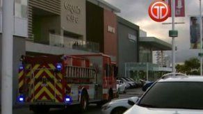 Pánico en Multiplaza tras explosión en área de food court