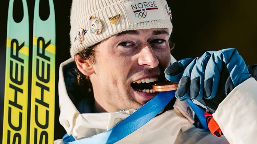 El medallista noruego Sturla Holm Laegreid reconoce infidelidad en vivo.