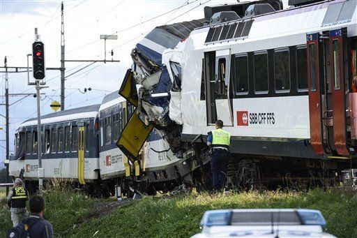 TV Suiza: 44 lesionados en colisión de trenes