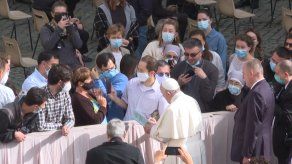 Papa Francisco feliz de volver a estar entre los fieles Papa Francisco feliz de volver a estar entre los fieles