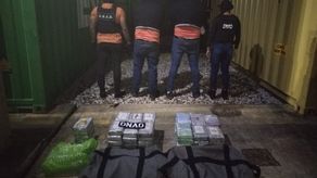 Detienen a dos hombres por presunta contaminación de contenedores con droga