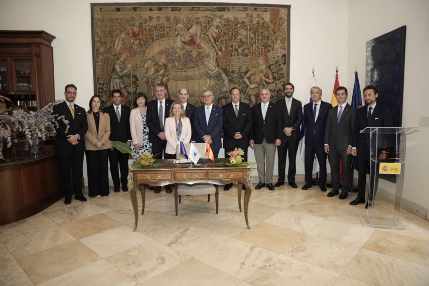 El BEI y Naturgy firman un préstamo de 300 millones de dólares.