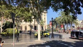 Al menos dos muertos y veinte heridos en el atropello masivo de Barcelona