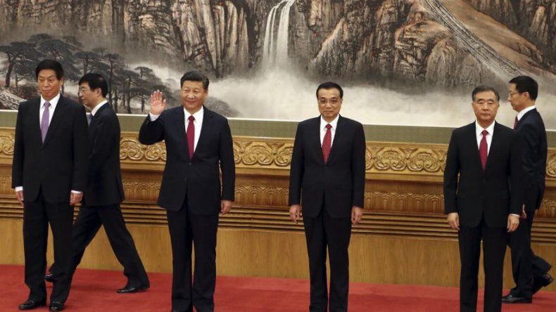 China elimina críticas en internet a mandato ampliado de Xi