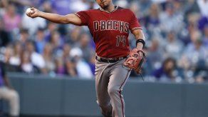 Diamondbacks contratan a Escobar por 21 millones