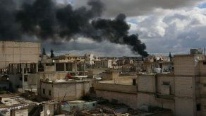 Estado Islámico resiste en su último reducto en Siria frente a las fuerzas kurdo-árabes