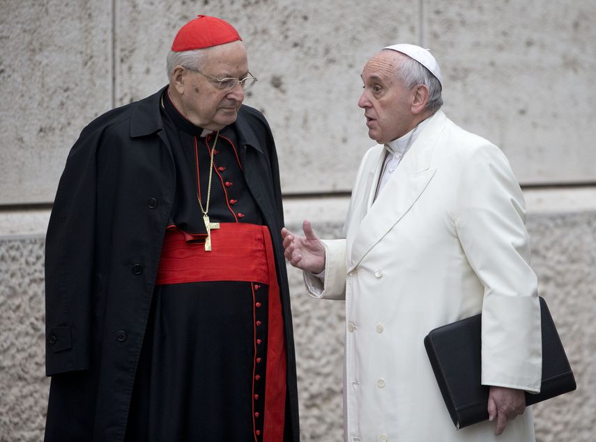 Ángel Sodano y el papa Francisco.