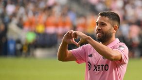 Jordi Alba anuncia su retiro del fútbol.