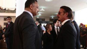 Homenaje a Chávez de estrellas comprometidas, en un desaire a Washington