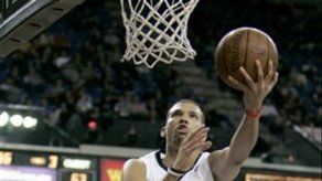 García brilla en el debut de Natt con los Kings