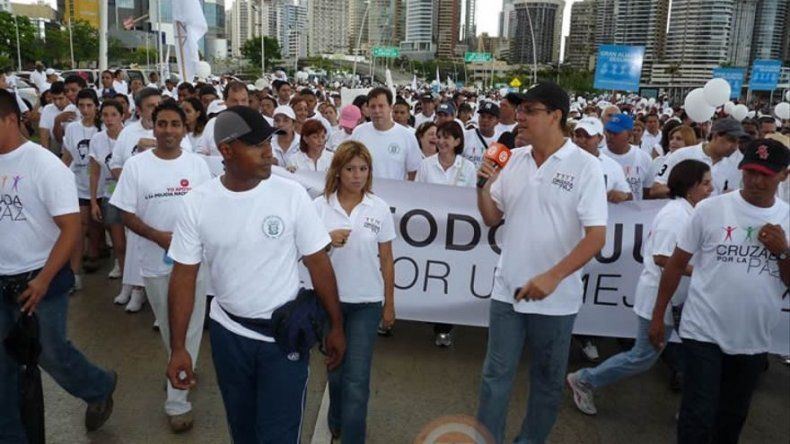 Exitosa caminata de Cruzada por la Paz