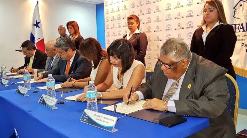 Firman convenio para impulsar el acceso a carreras de salud