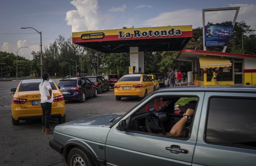Hasta la llegada de la pandemia de la COVID-19 Cuba demandaba unos 137.000 barriles de petróleo diarios de combustible --gasolinas