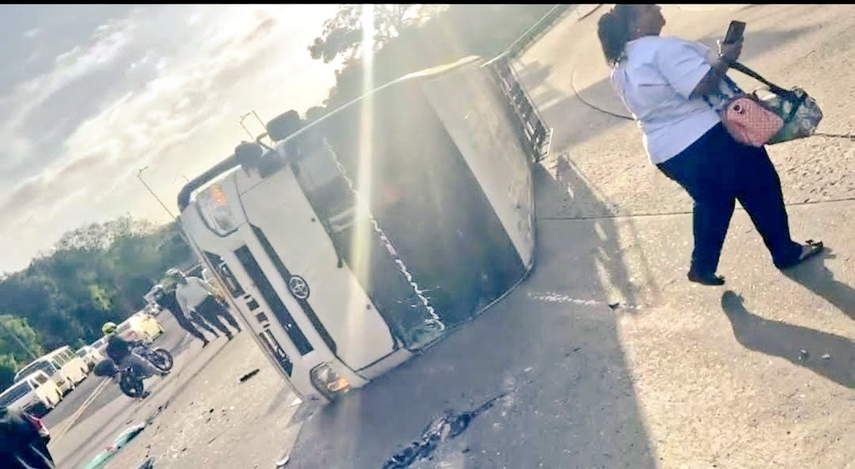 Accidente de tránsito en el Puente de las Américas.