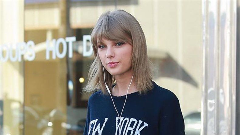 Taylor Swift compra dos páginas web para adultos