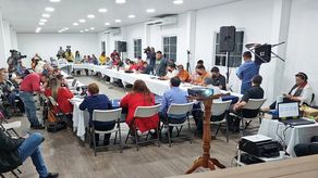 En la reanudación de la mesa de diálogo Rognoni explicó que existen 35 productos bajo control de precio y margen de comercialización que son ofrecidos en comercios de todo el país. En la reanudación de la mesa de diálogo Rognoni explicó que existen 35 productos bajo control de precio y margen de comercialización que son ofrecidos en comercios de todo el país.