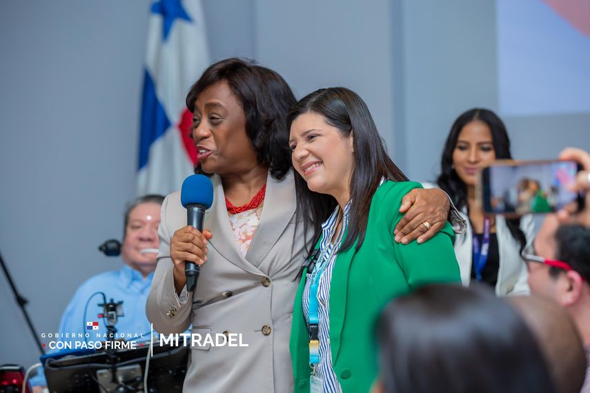 MITRADEL y MEDUCA realizan un conversatorio para brindar alternativas laborales a los jóvenes