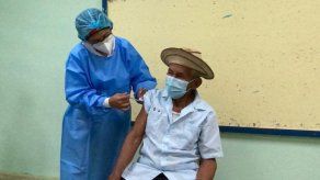 La vacunación en los circuitos 8-2 y 8-3 culminará este miércoles.