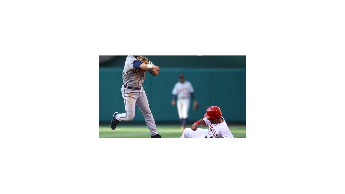 Johan Santana saca del abismo a los Mets