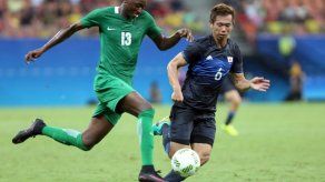 Del avión a la cancha