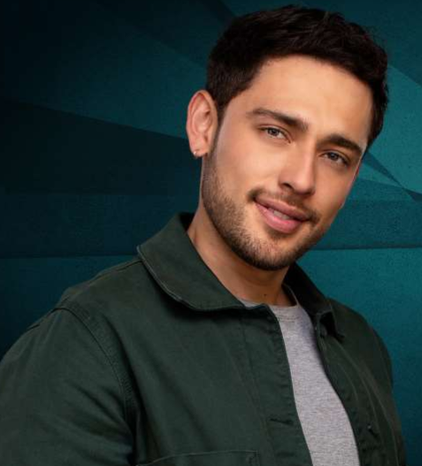 Carlos Báez es Pedro Valenzuela Carlos Báez es Pedro Valenzuela