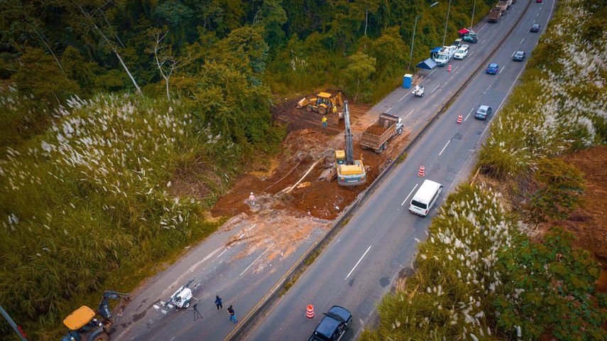 Este miércoles el MOP espera concluir con los trabajos del primer paño afectado para cerrarlo y hacerlo transitable y posteriormente excavar el otro paño.