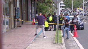 PN ofrece B/.10 PN ofrece B/.10