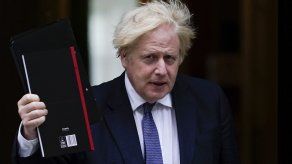 Acusan a Boris Johnson de abandonar innecesariamente a Afganistán ante la llegada de los talibanes.