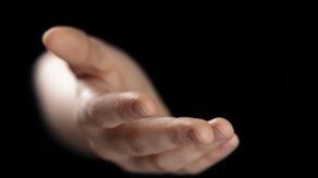 Recomiendan evitar contacto físico al dar la paz para prevenir propagación de influenza