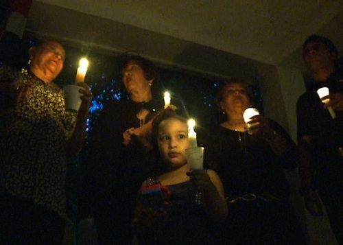 Familiares y miembros del PRD realizaron vigilia en apoyo a Herrera