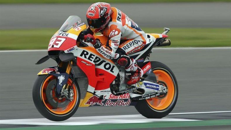 Márquez manda y una décima salva a Rossi de la primera clasificación
