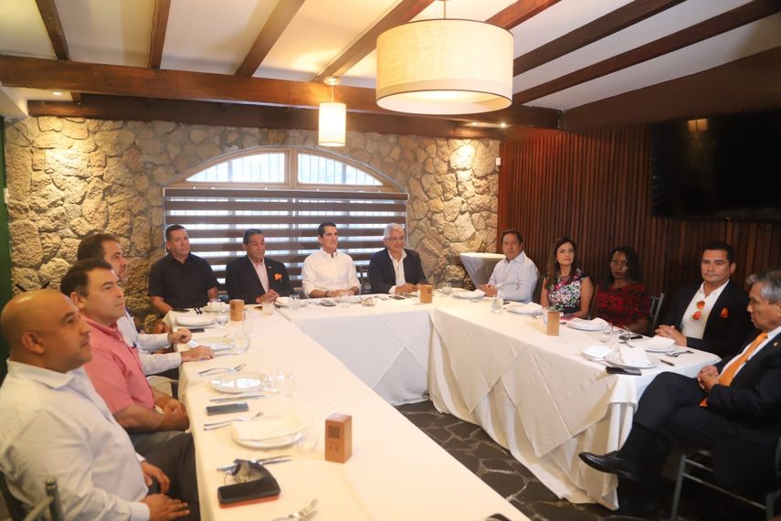 Es la segunda reunión de los líderes de partidos políticos