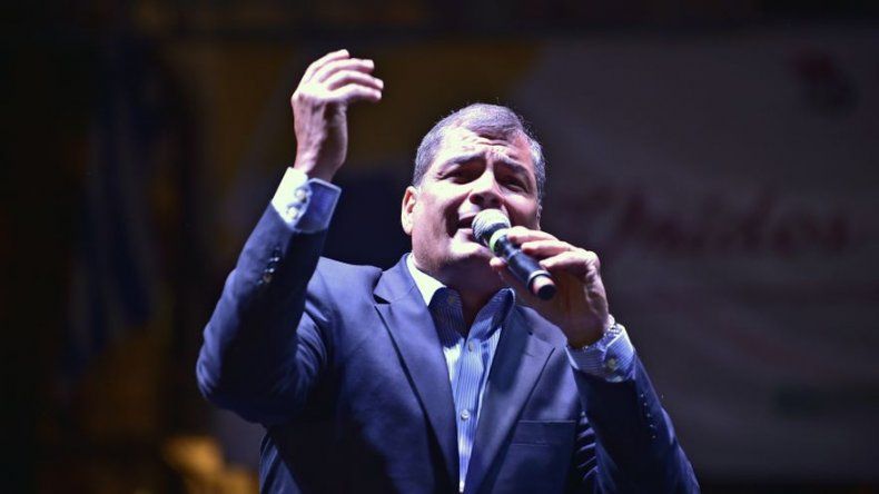 Correa dice que gobiernos de izquierda enfrentan una nueva Guerra Fría