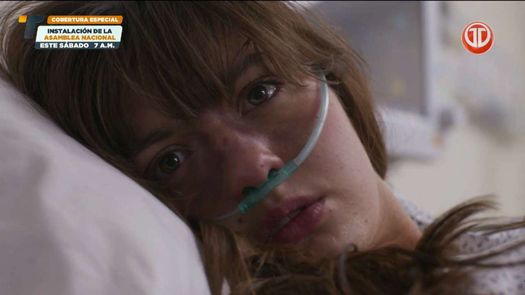 EL AMOR INVENCIBLE | Kika escucha que Ana Julia no es hija de Camila