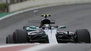 Bottas y Hamilton dominan práctica final para GP de Brasil