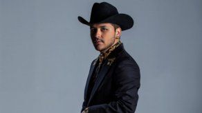 ¿Christian Nodal se casará mucho antes de ser padre?