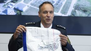 Thomas Geithner, portavoz de la policía de Dresde, dijo que los investigadores no tienen actualmente ninguna evidencia de que el globo haya sido dirigido intencionalmente hacia los cables aéreos.