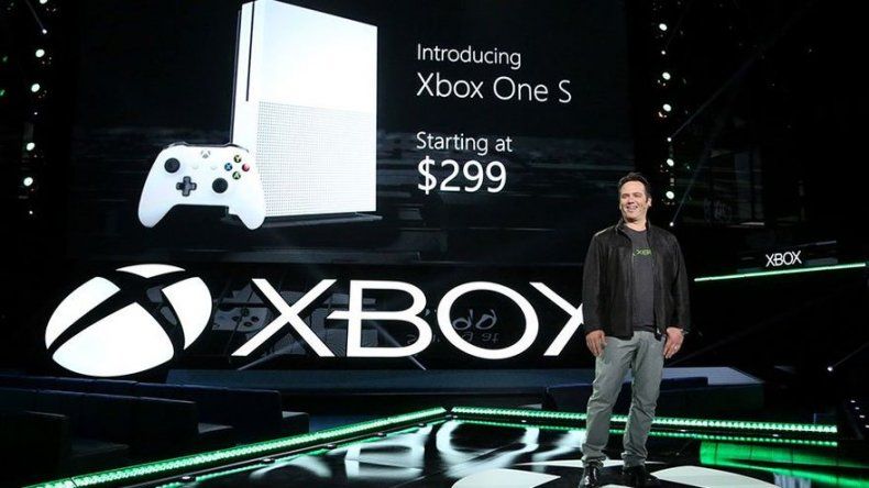 Microsoft presenta Xbox One más pequeña y rápida
