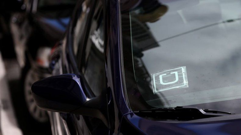 Uber y Waymo llegan a un pacto para cerrar disputa sobre vehículos autónomos